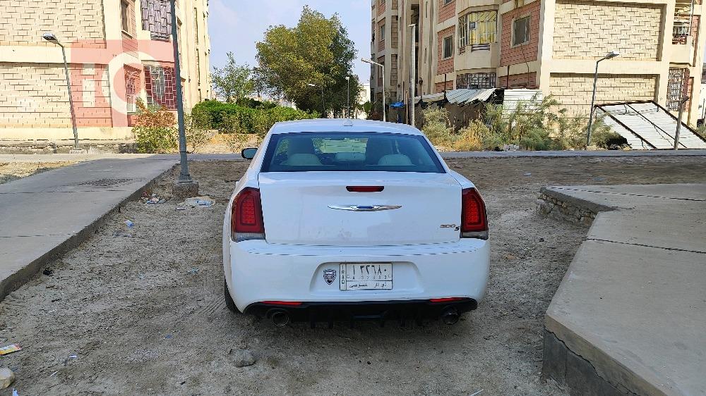 كرايسلر 300
